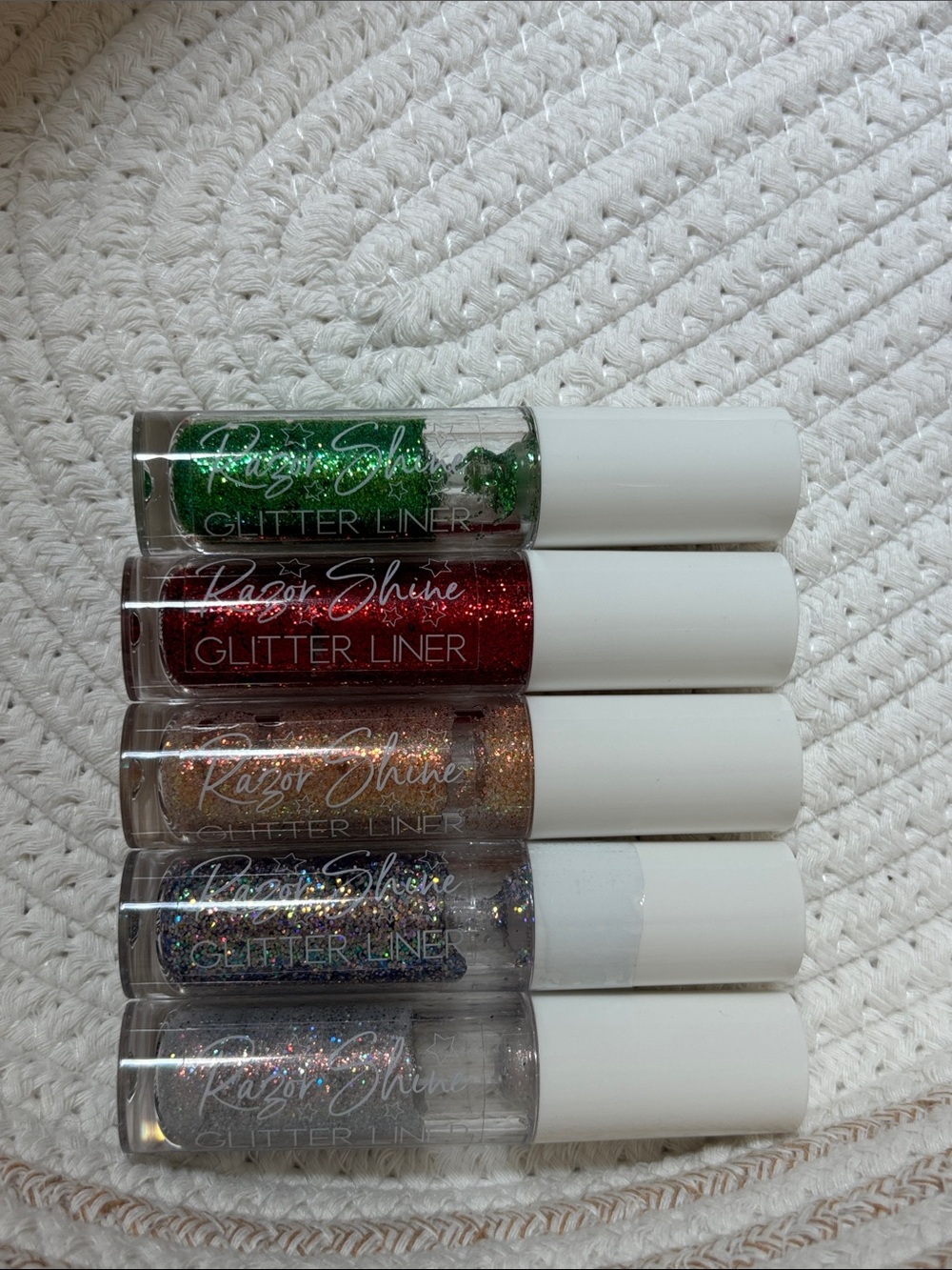 Glitter liquid eyeliners